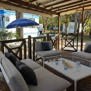 Mobilhome Les Volets Bleus , Vaudreuille France