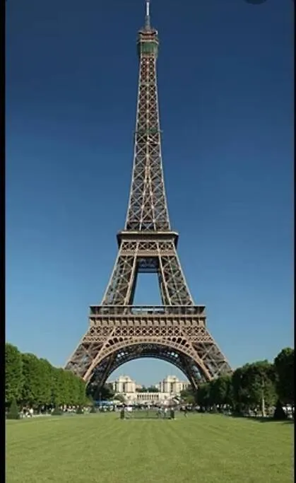 A 7 Min De Paris, 2 Pieces 